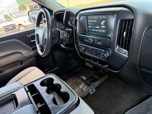 Used 2018 Chevrolet Silverado 1500 Custom w/ Custom Value Package AWD/4WD image 30