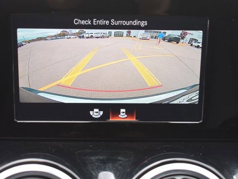 Used 2021 Mercedes-Benz GLB 250 image 24