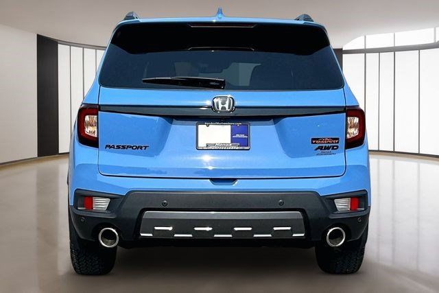 Certified 2025 Honda Passport TrailSport image 5