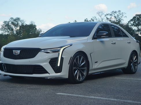 Used 2022 Cadillac CT4 V Blackwing w/ Driver Assist Package image 5