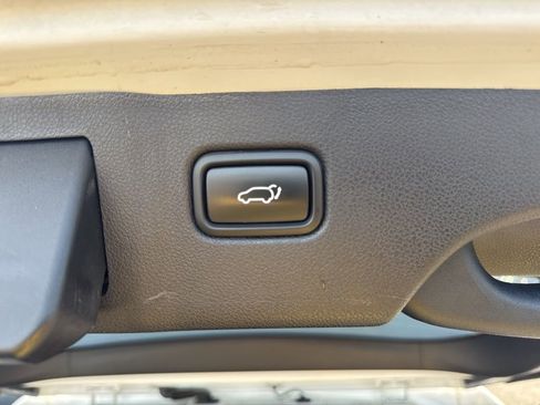 Used 2016 Kia Sorento SX w/ SXL Technology Package image 21