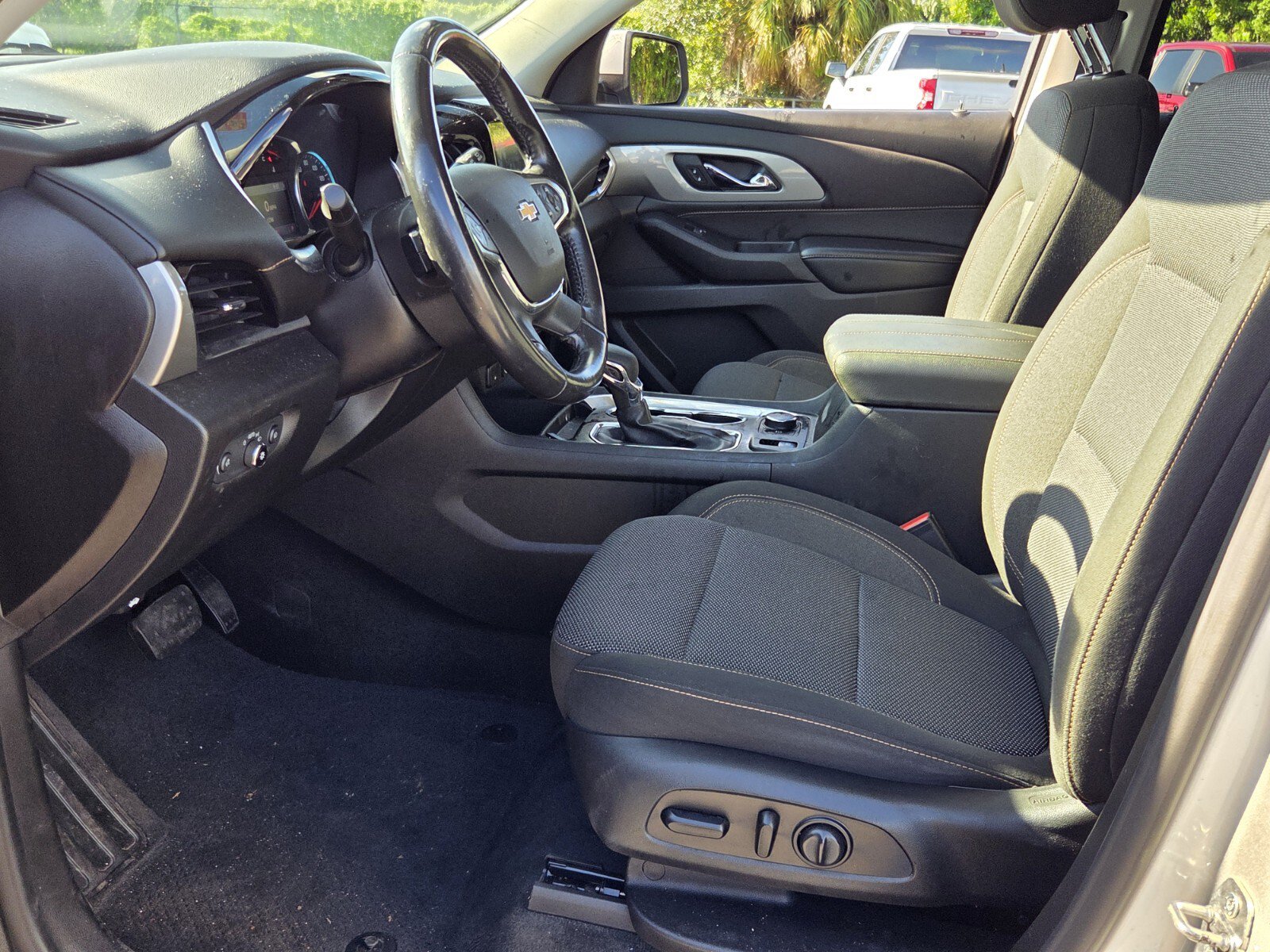 Certified 2021 Chevrolet Traverse LT FWD image 9