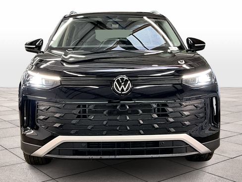 New 2026 Volkswagen Tiguan SE image 5