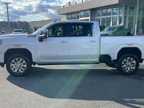 Used 2023 GMC Sierra 3500 Denali w/ Denali Ultimate Package image 4