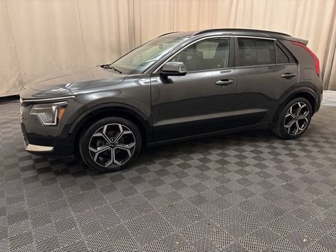 Certified 2023 Kia Niro EX Touring FWD image 8