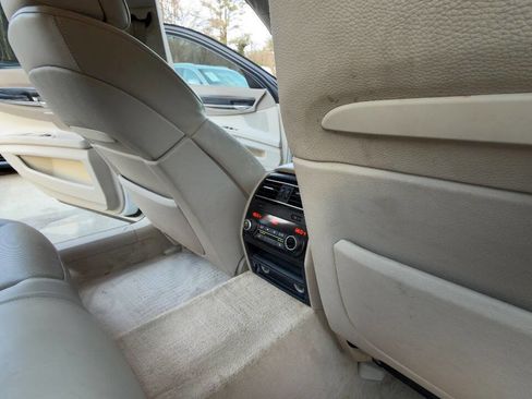 Used 2009 BMW 750Li image 38