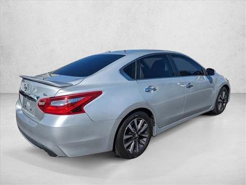 Used 2017 Nissan Altima 2.5 SL image 5