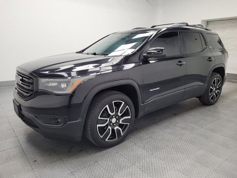 Used 2019 GMC Acadia SLT w/ Black Edition image 2