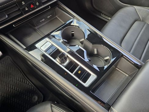 Used 2024 Volkswagen Atlas Cross Sport SEL R-Line image 29