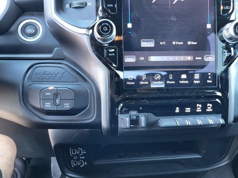 Used 2025 RAM 2500 Big Horn AWD/4WD image 22