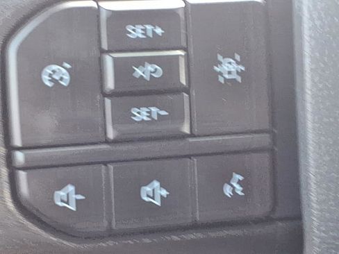 Used 2022 Ford F150 XLT image 25