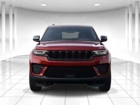 New 2025 Jeep Grand Cherokee Altitude image 6