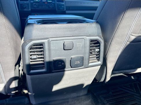 Used 2022 Ford F250 XLT w/ XLT Premium Package AWD/4WD image 25