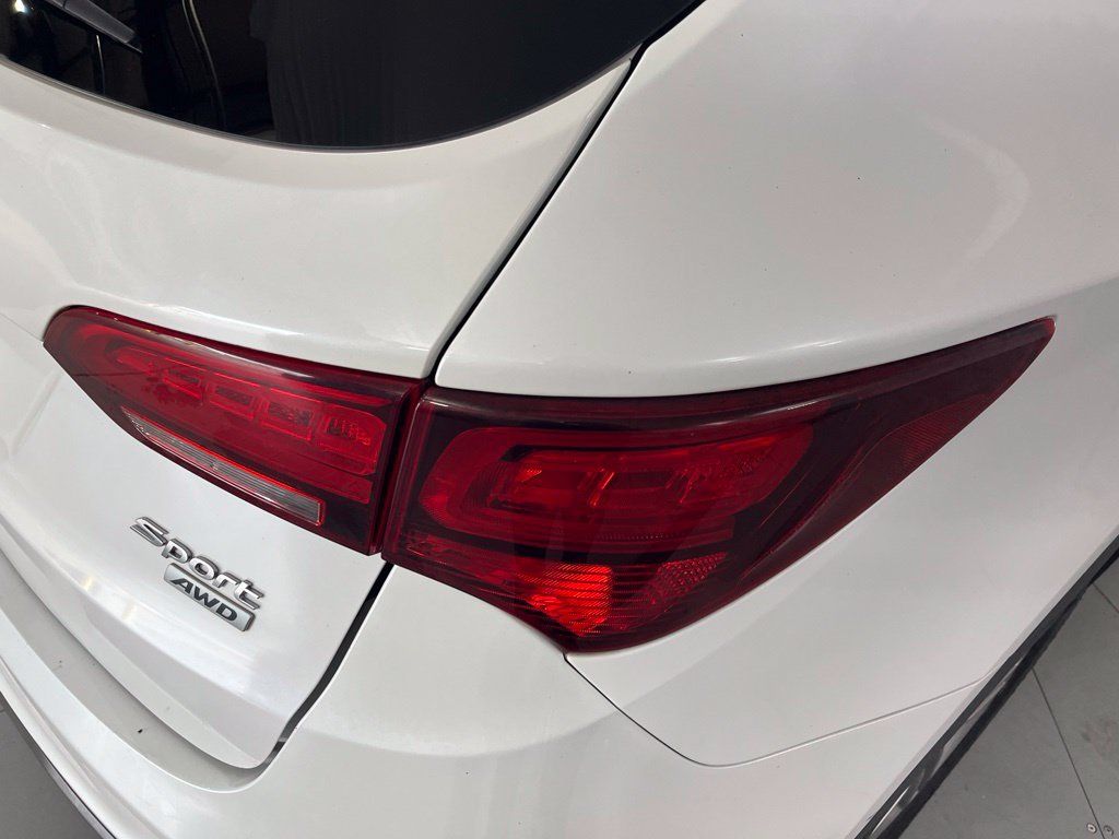 Used 2018 Hyundai Santa Fe Sport AWD/4WD image 44