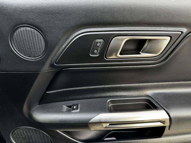 Used 2021 Ford Mustang Shelby GT500 w/ Carbon Fiber Track Pack RWD image 42