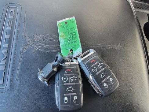 Used 2024 RAM 1500 Limited image 27