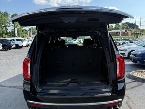 Used 2024 GMC Yukon Denali w/ Advanced Technology Package AWD/4WD image 7
