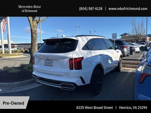 Used 2023 Kia Sorento SX image 4
