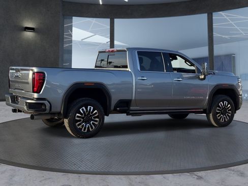 Used 2025 GMC Sierra 2500 Denali Ultimate AWD/4WD image 6