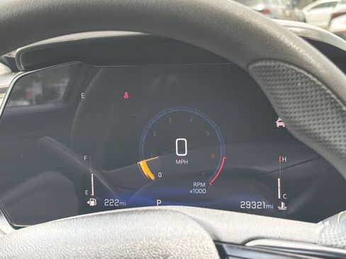 Used 2025 Chevrolet Trax LT FWD image 36
