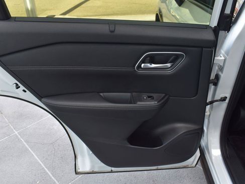 Used 2025 Nissan Rogue Platinum w/ Platinum Premium Package FWD image 48