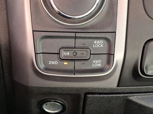 Used 2024 RAM 1500 Classic SLT AWD/4WD image 22