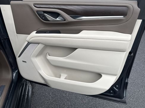 Used 2022 GMC Yukon XL Denali image 15