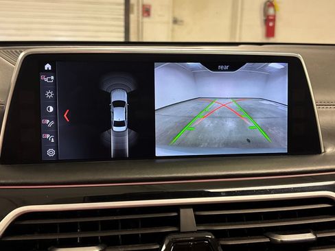 Used 2018 BMW 740i xDrive AWD/4WD image 43