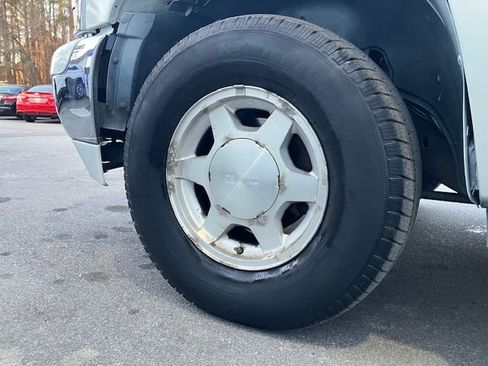 Used 2004 GMC Yukon SLE image 18