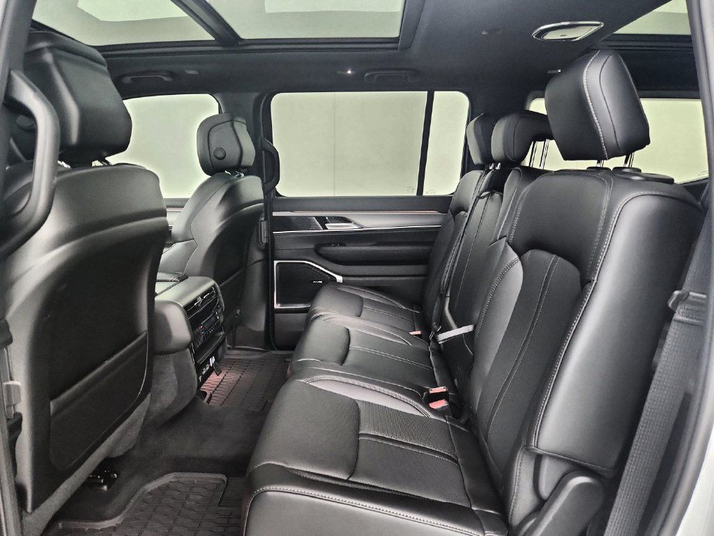 New 2026 Jeep Grand Wagoneer 4WD image 32