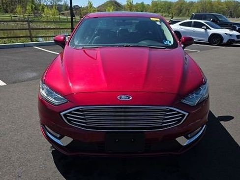 Used 2018 Ford Fusion SE w/ Equipment Group 201A image 2