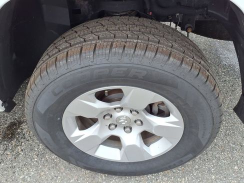 Used 2021 RAM 1500 Big Horn image 9