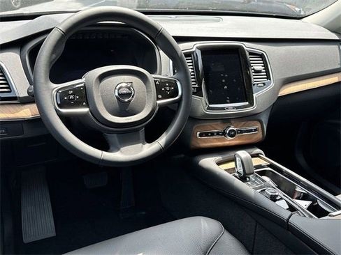 New 2024 Volvo XC90 B6 Plus w/ Protection Package Premier image 7