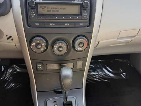 Used 2012 Toyota Corolla L w/ Preferred Accessory Pkg FWD image 12