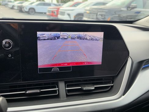 Used 2024 Chevrolet Trax LS FWD image 23