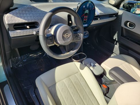 Used 2026 MINI Cooper S FWD image 9