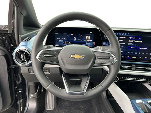 New 2026 Chevrolet Equinox EV LT FWD image 12