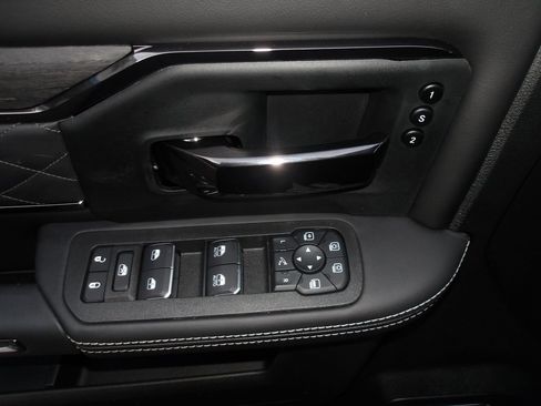 New 2026 RAM 2500 Limited image 16