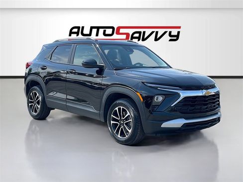 Used 2024 Chevrolet TrailBlazer LT w/ LT Cold Weather Package image 1