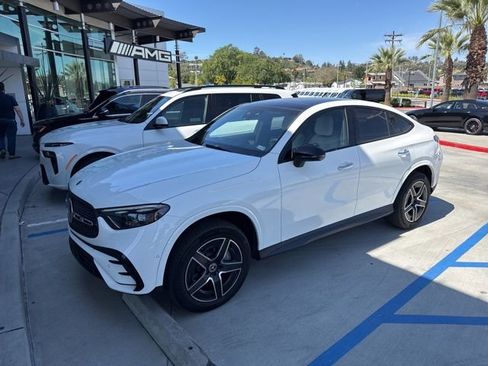 Used 2024 Mercedes-Benz GLC 300 4MATIC image 8