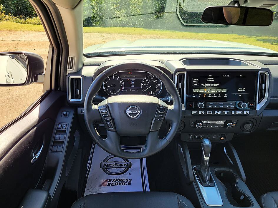 Certified 2025 Nissan Frontier SV w/ SV Convenience Package RWD image 28