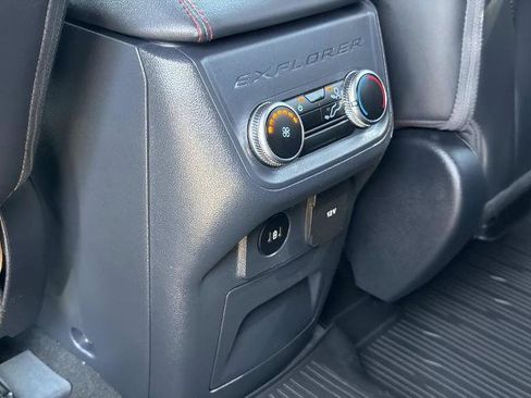Certified 2025 Ford Explorer ST-Line RWD image 17