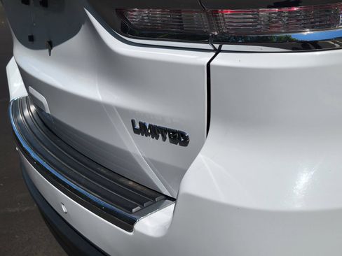 Used 2014 Jeep Grand Cherokee Limited AWD/4WD image 27