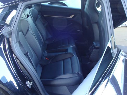 Used 2020 Porsche Taycan 4S image 11