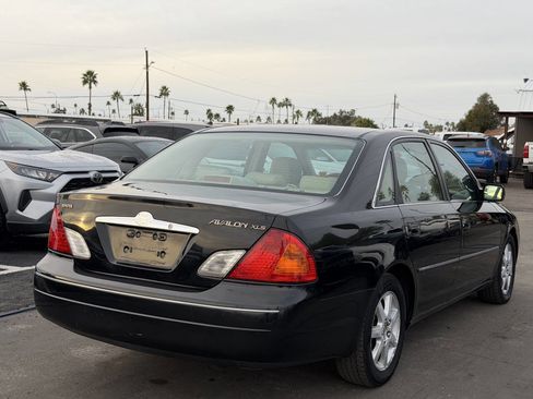 Used 2002 Toyota Avalon XLS image 8