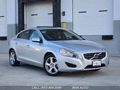 Used 2012 Volvo S60 T5 image 1