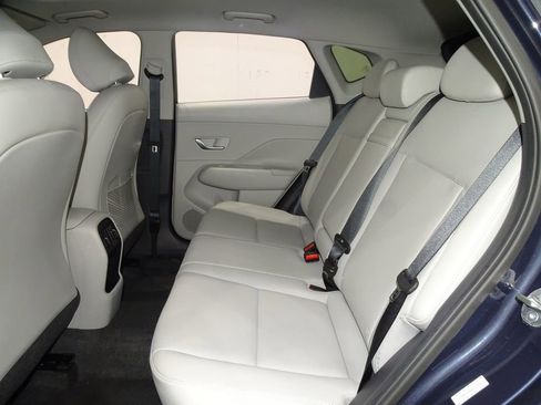 Used 2024 Hyundai Kona Limited image 14