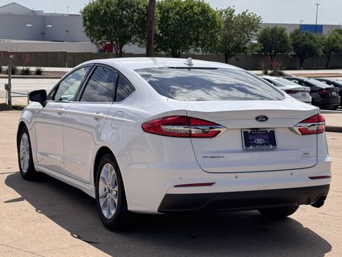 Used 2019 Ford Fusion SE image 6