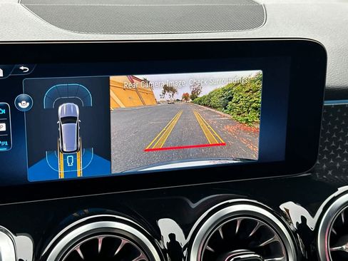 Certified 2026 Mercedes-Benz GLB 250 image 18