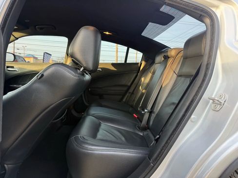 Used 2023 Dodge Charger SXT w/ Blacktop Package image 19